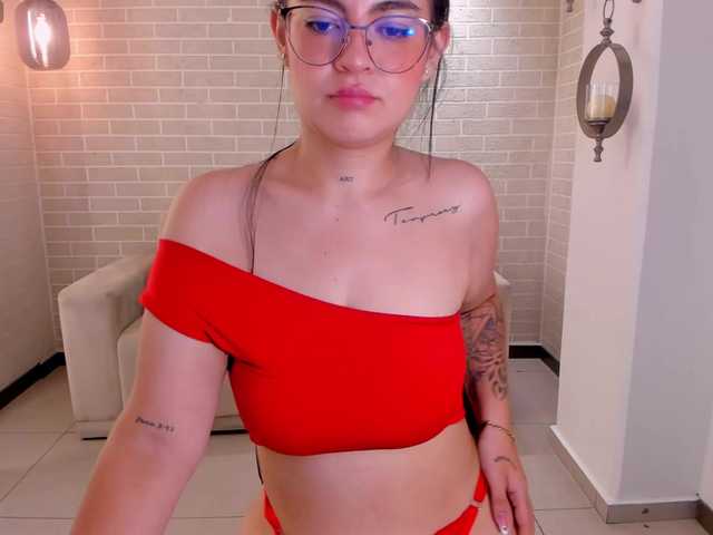 EmmaMonroe live cam on BongaCams