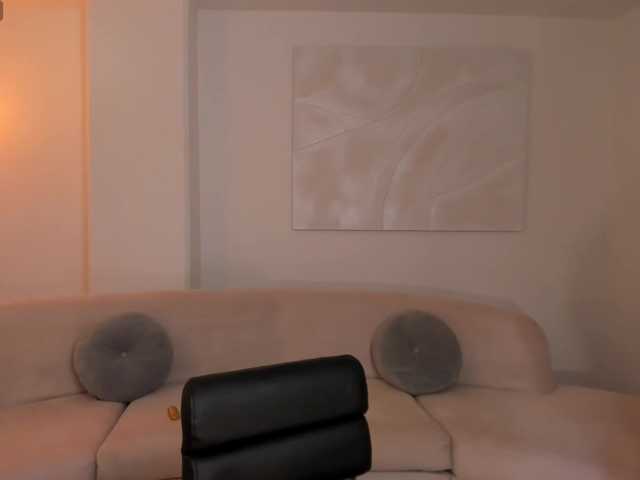 EmmaMonroe live cam on BongaCams