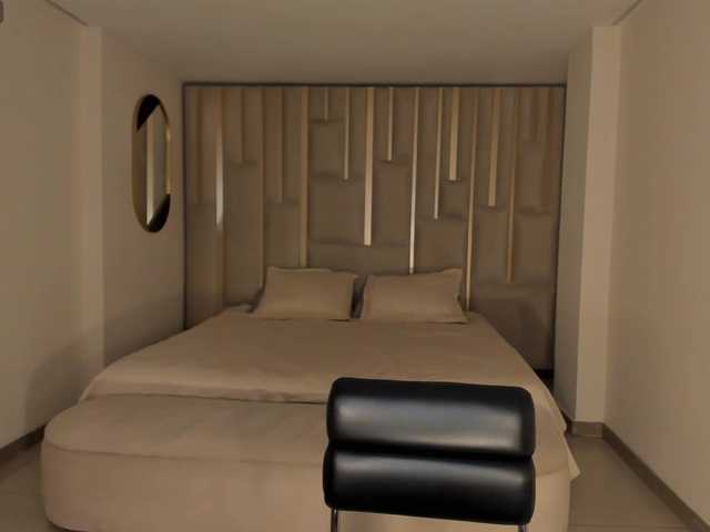 EmmaMonroe live cam on BongaCams