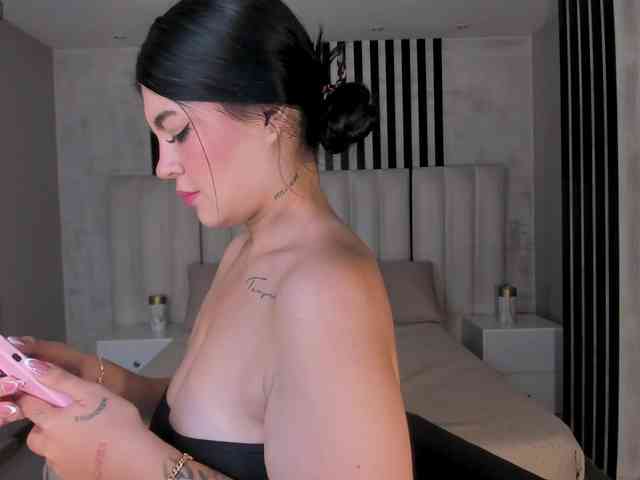 EmmaMonroe webcam