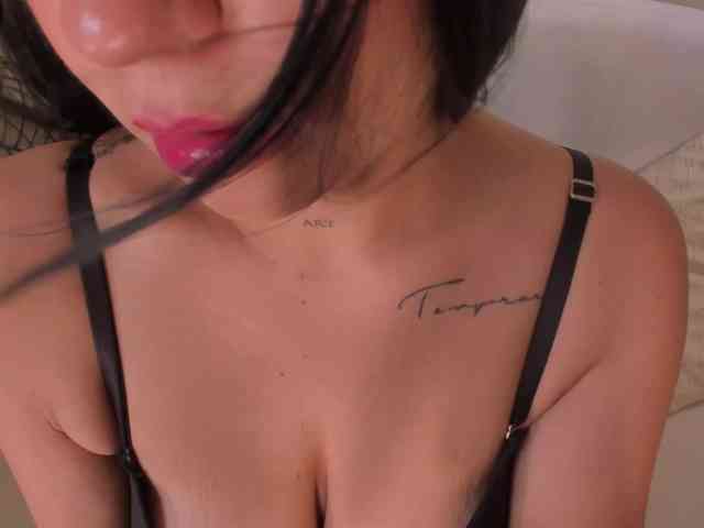 EmmaMonroe webcam