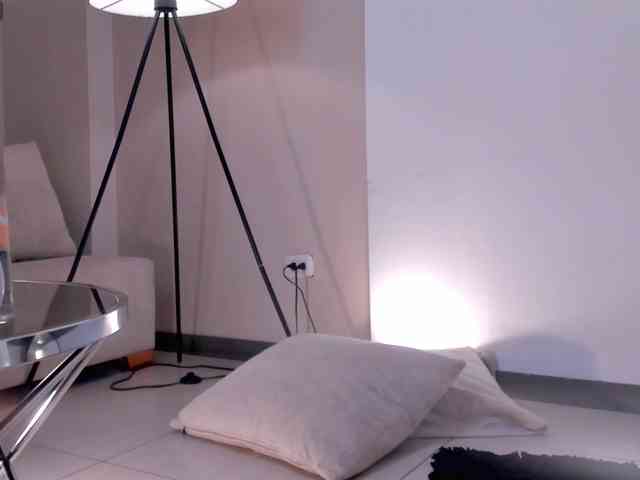 EmmaMonroe webcam
