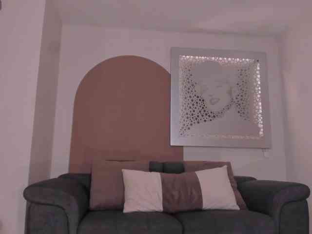 EmmaMonroe webcam