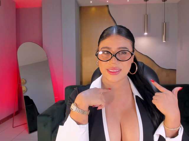 AshleyFerrer live cam on BongaCams