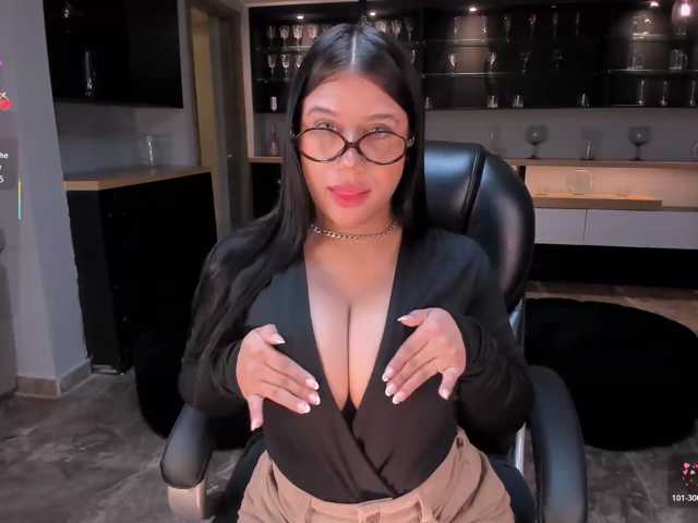 AshleyFerrer live cam on BongaCams