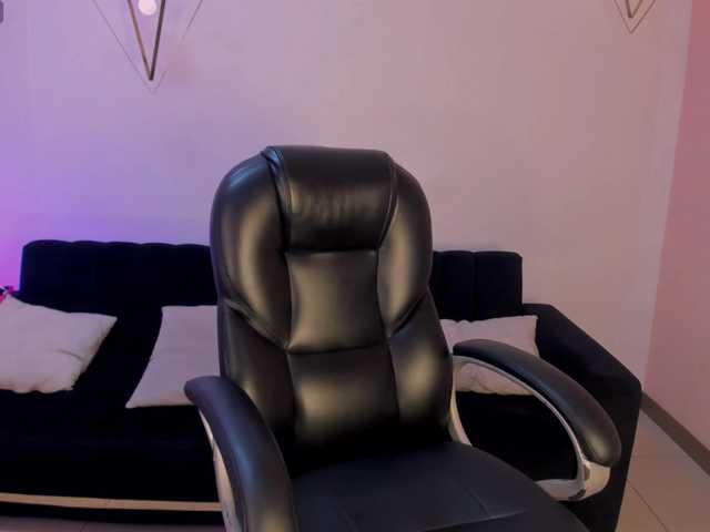 AshleyFerrer live cam on BongaCams