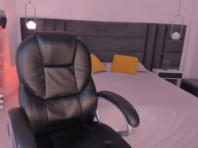 AshleyFerrer live cam on BongaCams