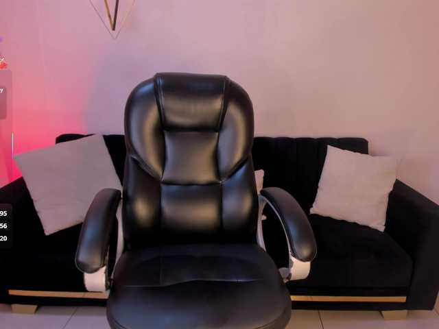 AshleyFerrer live cam on BongaCams