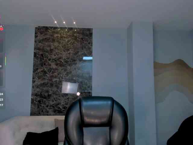 AshleyFerrer webcam