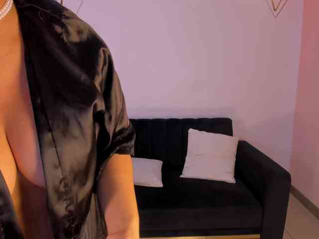 AshleyFerrer webcam
