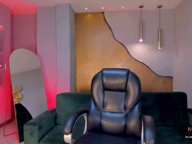 AshleyFerrer webcam