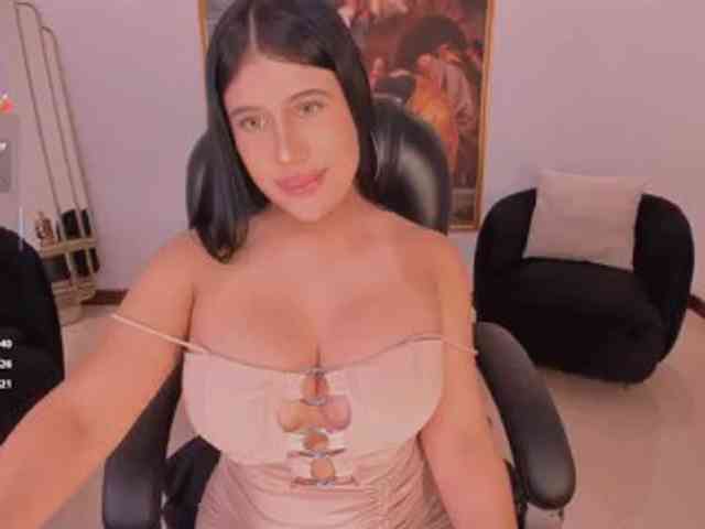 AshleyFerrer webcam