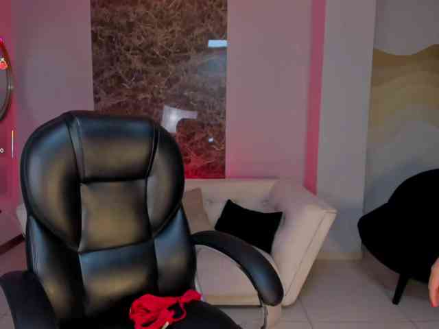 AshleyFerrer webcam