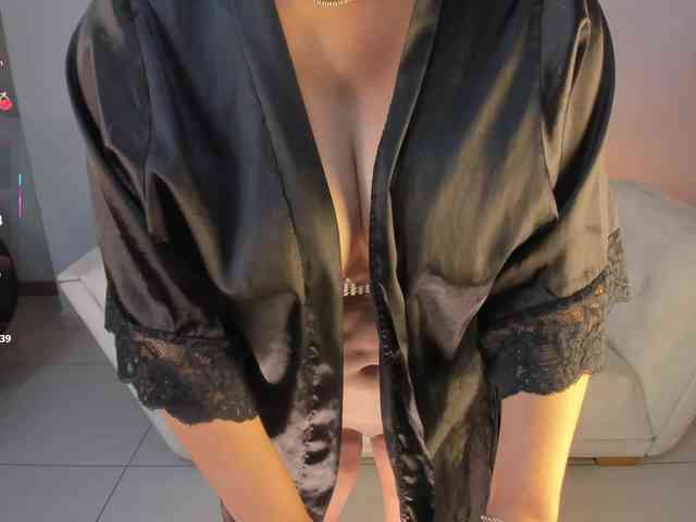AshleyFerrer webcam