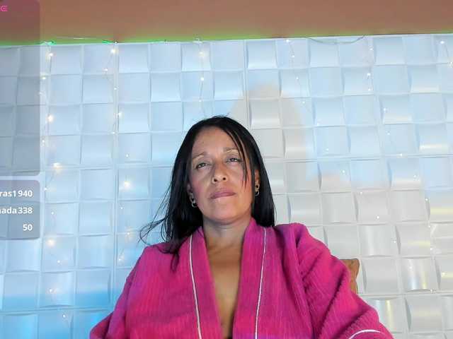 CamilaAngeles live cam on BongaCams