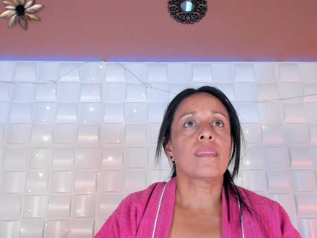 CamilaAngeles live cam on BongaCams