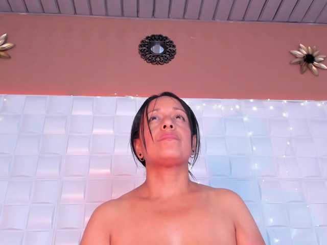CamilaAngeles, en directo ahora en BongaCams