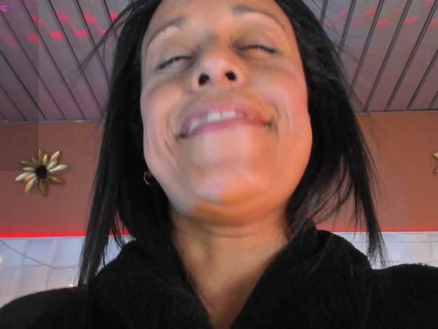 CamilaAngeles live cam on BongaCams