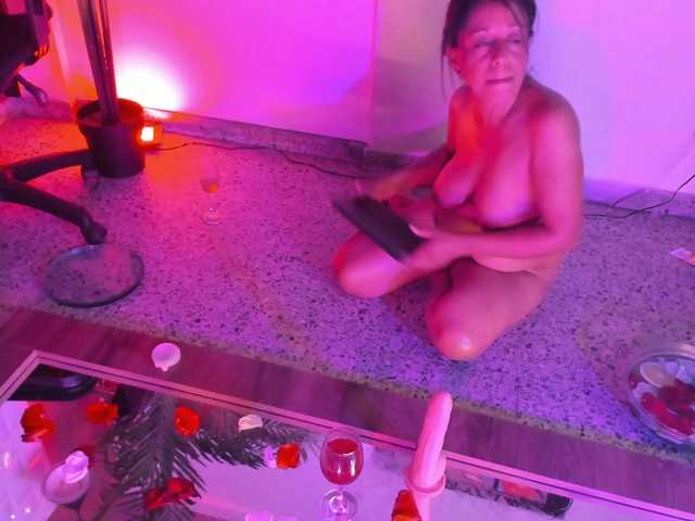 CamilaAngeles live cam on BongaCams