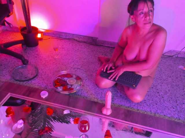 CamilaAngeles live cam on BongaCams