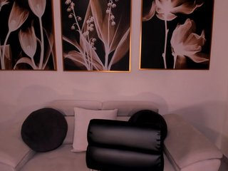 EmyLourens Porn Show