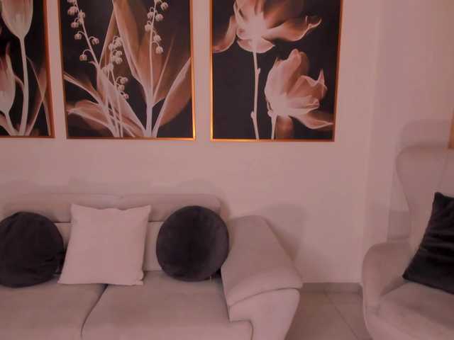 EmyLourens live cam on BongaCams
