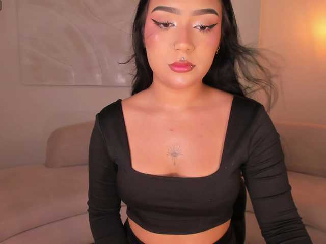 EmyLourens live cam on BongaCams