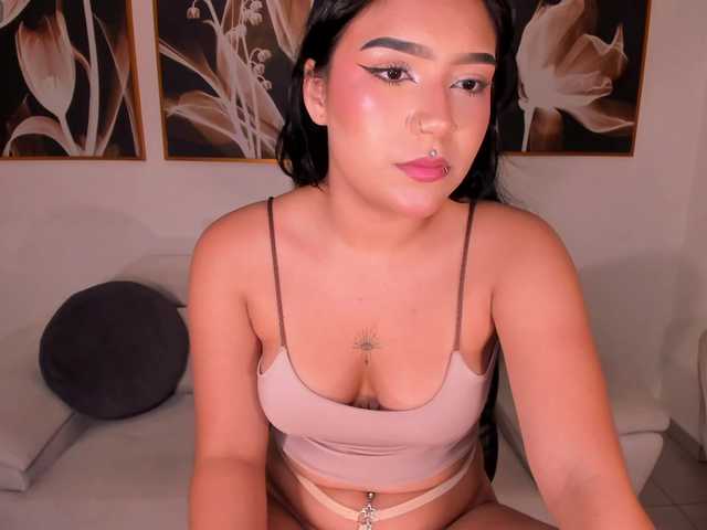 EmyLourens live cam on BongaCams