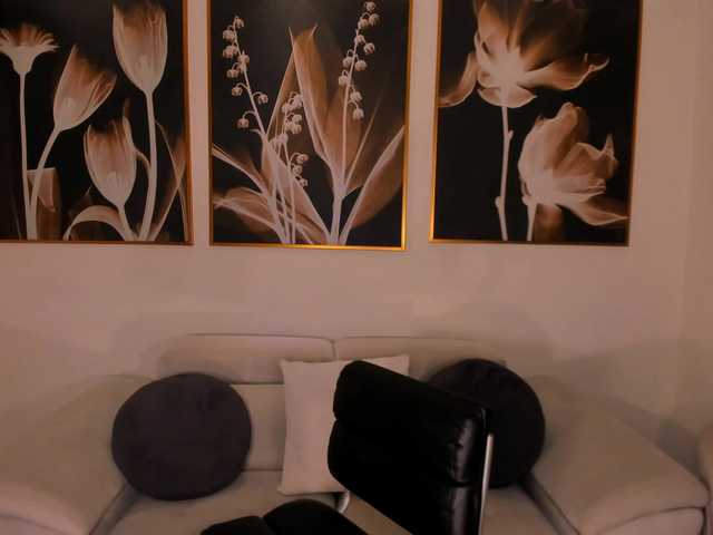 EmyLourens live cam on BongaCams