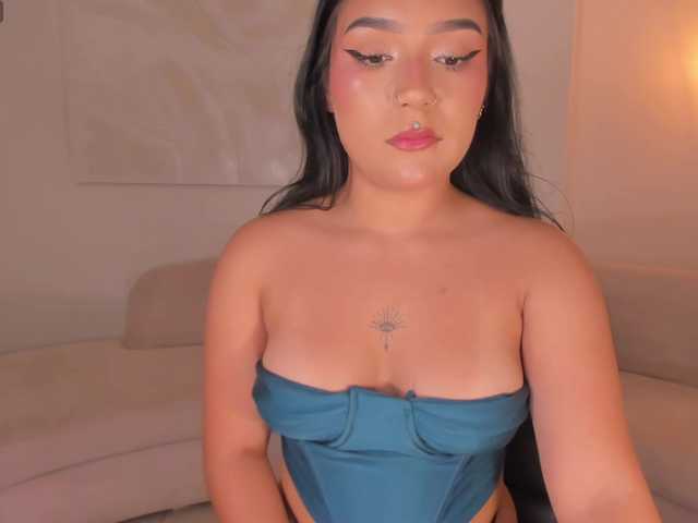 EmyLourens live cam on BongaCams