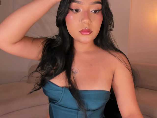 EmyLourens live webcam show