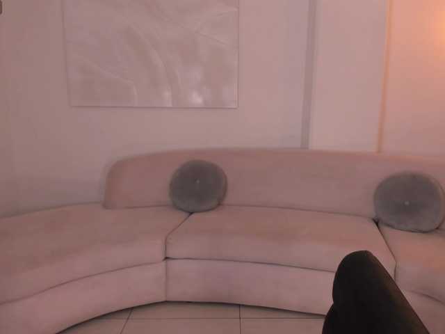 EmyLourens live webcam show