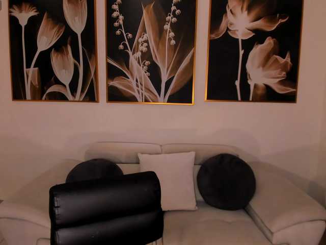 EmyLourens live cam on BongaCams