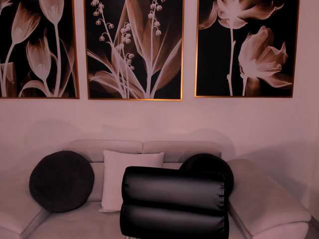 EmyLourens live cam on BongaCams
