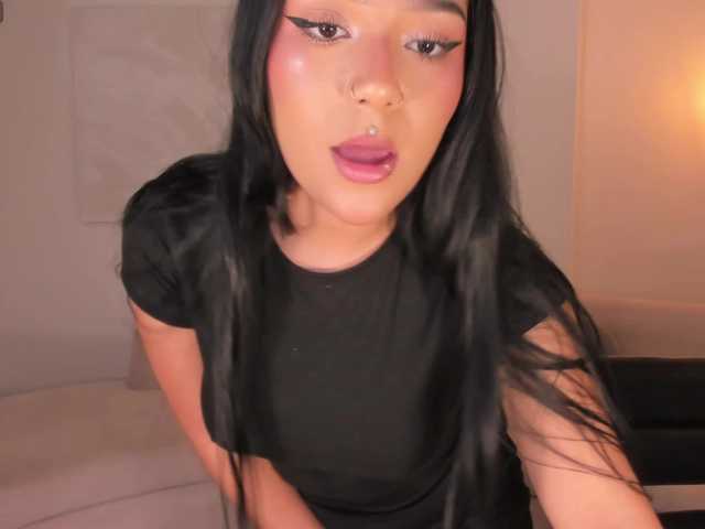 EmyLourens live webcam show