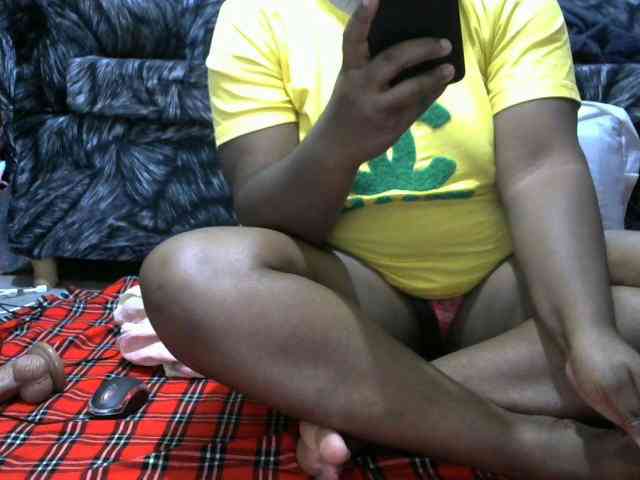 Ebonyclarita webcam
