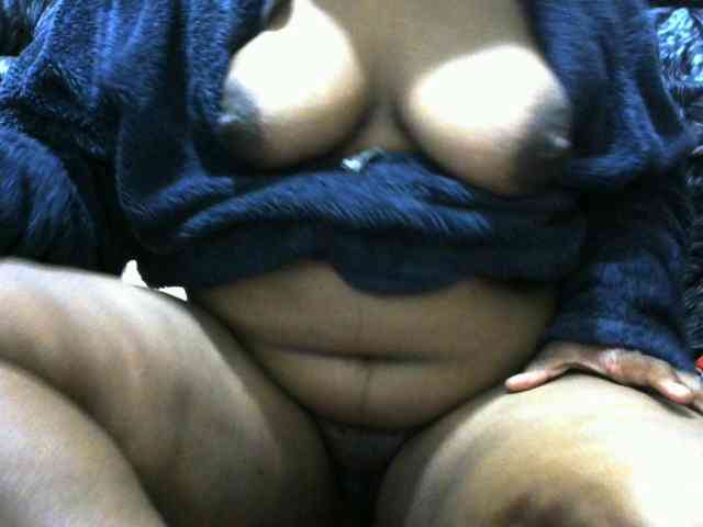 Ebonyclarita webcam
