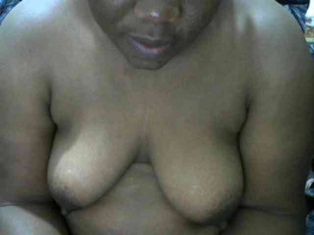 Ebonyclarita webcam