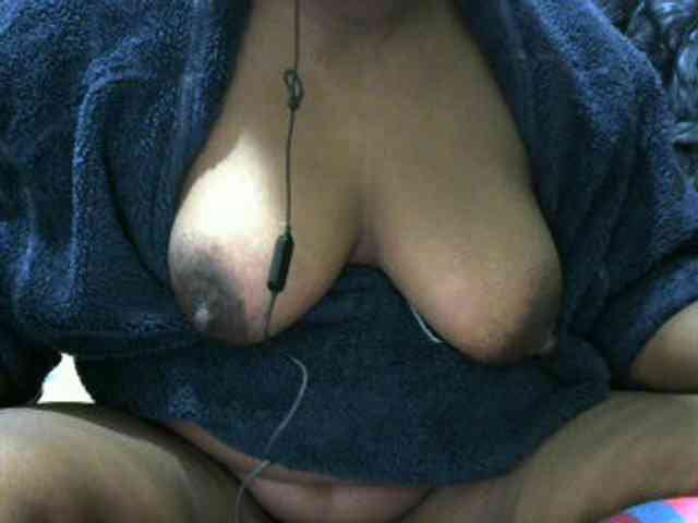 Ebonyclarita webcam