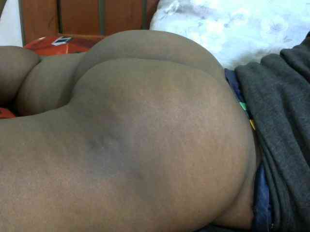 Ebonyclarita webcam