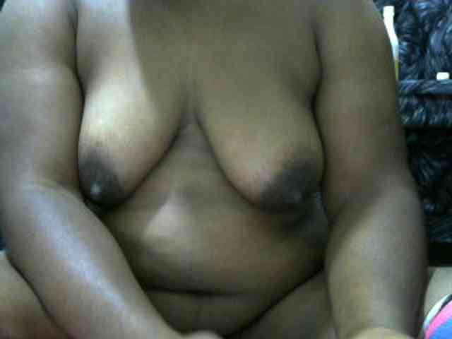Ebonyclarita webcam
