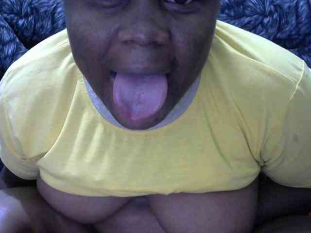 Ebonyclarita webcam