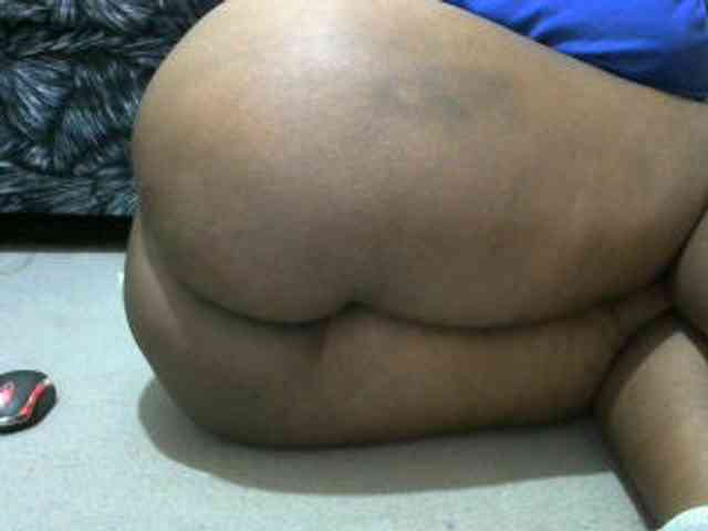 Ebonyclarita webcam
