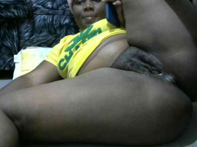 Ebonyclarita webcam
