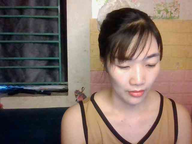 Minanaxx's cam show statistics and live stream