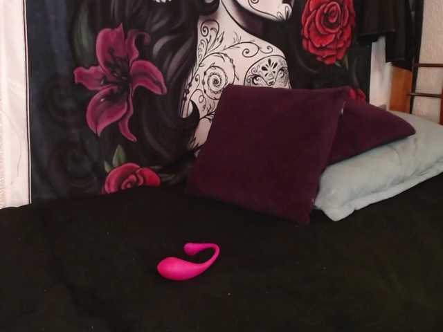 Foxbell live cam on BongaCams