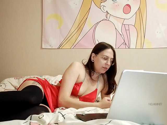 ReginaBloom live cam on BongaCams