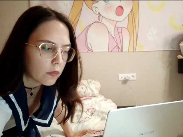 ReginaBloom live cam on BongaCams