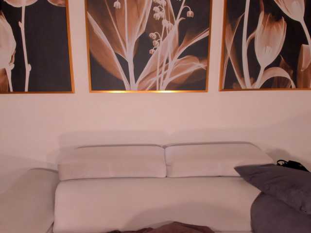 JuliaBanks live cam on BongaCams