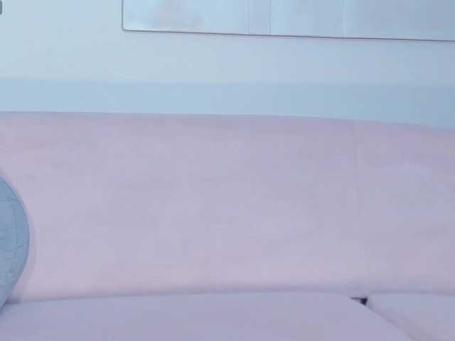 JuliaBanks live cam on BongaCams